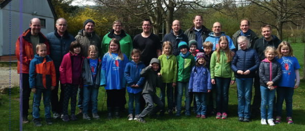 Im Jubiläumsjahr gibt es das neue Vater-Kind T-Shirt.
Vater-Kind-Wochenenden in Haus Heliand.
Vater-Teen-Wochenenden auf der Burg Rieneck.
Engagierte Väter leiten und gestalten diese besonderen Wochenenden.
Jedes Jahr neu - gemeinsame Zeiten in Haus Heliand.