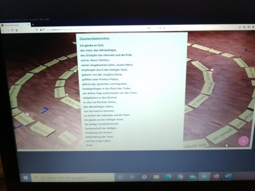 Hier sehen wir einen Teil des Ergebnisses auf Padlet. 
Das Glaubensbekenntnis - Mein Glaubensbekenntnis